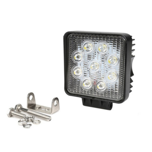 Faro LED rotondo Ø110mm 27W 2025 lumen, 9 LED, IP67. Ampio raggio, 10–36V. Ideale per trattori, off-road e mezzi da lavoro. Installazione universale.
