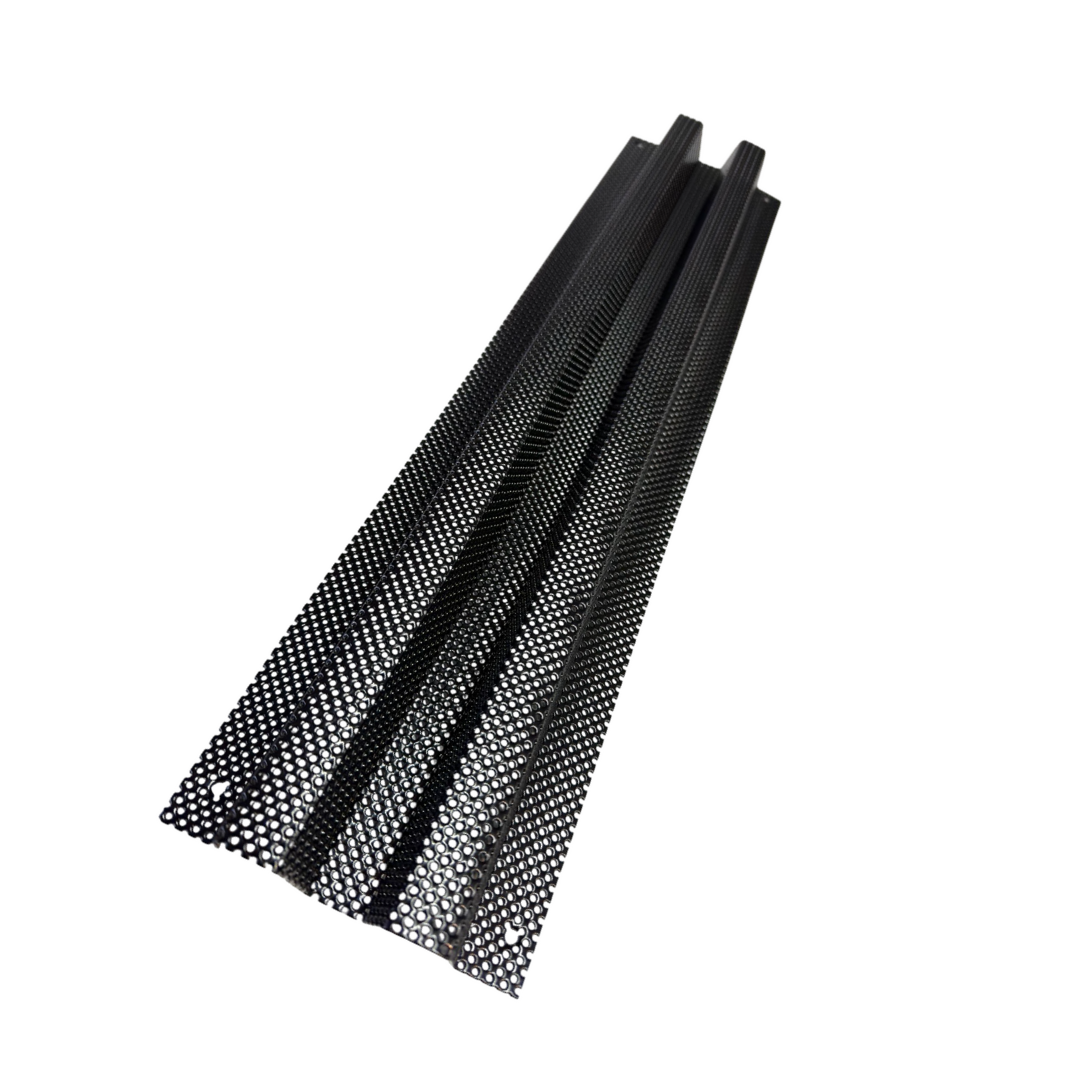 Griglia inferiore calandra per trattori Fiat serie 55, 80 e 90. Misure 625×140 mm, rif. 5119667/5165004. Resistente per 115.90 130.90 140.90 160.90 180.90