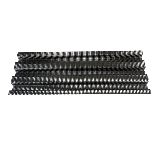 Griglia inferiore mascherina anteriore per trattori Fiat 45.66, 50.66, 465C. Ricambio resistente, ideale per restauri e protezione radiatore e fari.