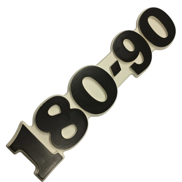 Stemma logo cofano Fiatagri 180-90 originale CNH, codice 5131988. Emblema in rilievo con fissaggio a vite, ideale per restaurare il trattore Fiat.