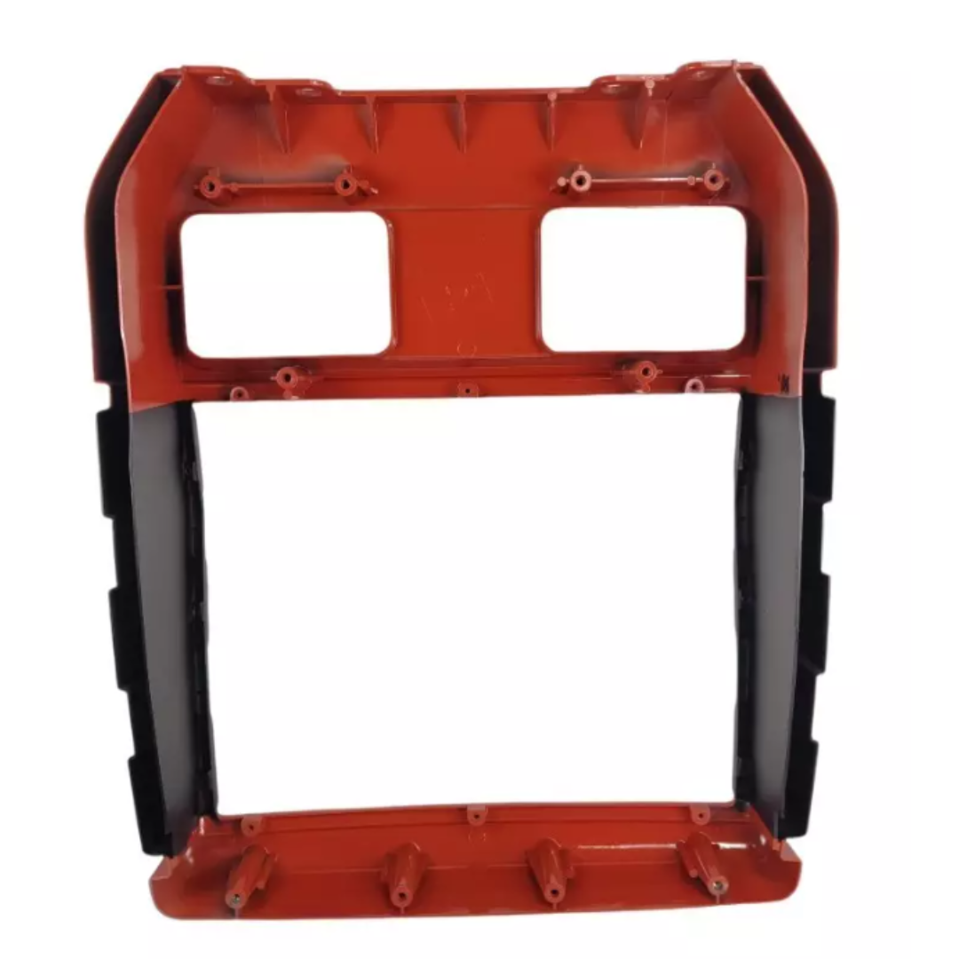 Calandra in vetroresina per trattori Fiat e New Holland serie 94 e Winner. Ricambio OEM 5154230, resistente e leggero. Altezza 745 mm, larghezza 630 mm.
