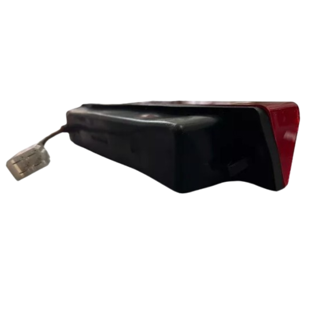 Fanale posteriore alogeno DX 304x92x61 mm con luce di posizione, stop e freccia. Omologato ECE, resistente e facile da installare per trattori FIAT e LANDINI.