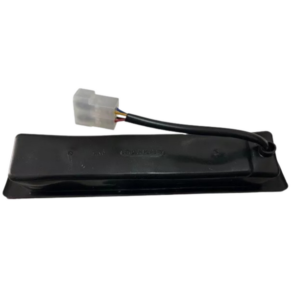 Fanale posteriore alogeno SX 304x92x61 mm con luce di posizione, stop e freccia. Omologato ECE, resistente e facile da installare per trattori FIAT e LANDINI.