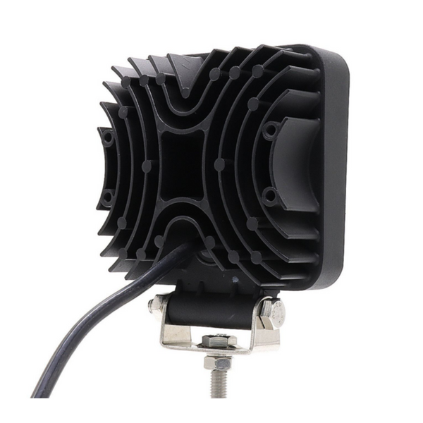 Faro LED rotondo Ø110mm 27W 2025 lumen, 9 LED, IP67. Ampio raggio, 10–36V. Ideale per trattori, off-road e mezzi da lavoro. Installazione universale.