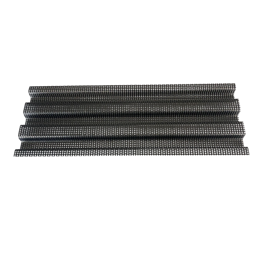 Griglia inferiore mascherina anteriore per trattori Fiat 45.66, 50.66, 465C. Ricambio resistente, ideale per restauri e protezione radiatore e fari.