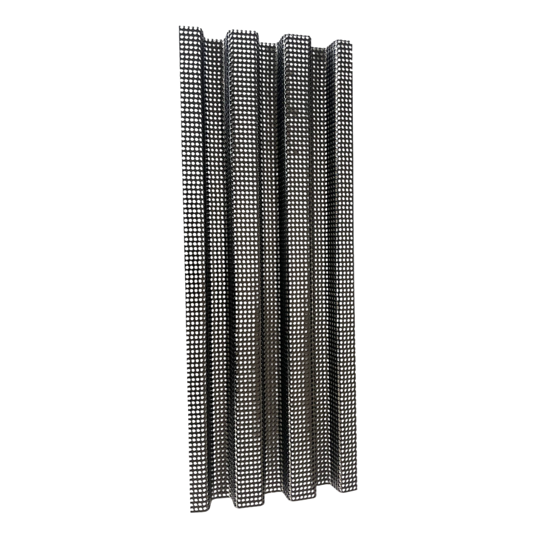 Griglia superiore mascherina anteriore per trattori Fiat 45.66, 50.66, 465C. Ricambio resistente, ideale per restauri e protezione radiatore e fari.