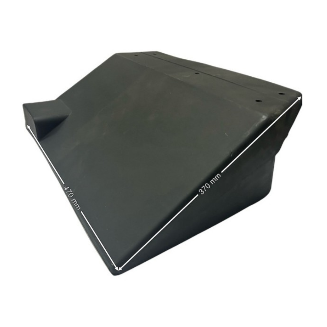 Paraspruzzi sinistro superiore per trattori Fiat serie 80, 88, 90, 93, 94. Ricambio originale, ideale per parafanghi. 100/90 80/90 110/90 780 880 980 680 70/90