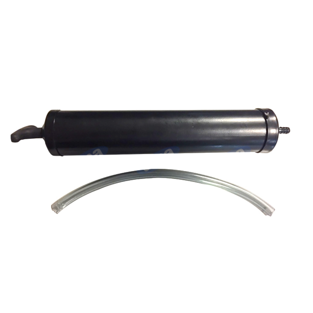 Siringa in acciaio per aspirazione ed evacuazione olio e carburanti, 500 g. Completa di tubo rigido e flessibile. Ideale per manutenzione di mezzi agricoli e veicoli.