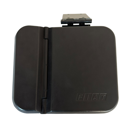 Sedile passeggero richiudibile con cerniera per trattori Fiat Fiatagri Serie 90 e 94. Misure 32x28 cm, interasse fori 8,5x5 cm, adattabile. 80.90 110.90 100.90
