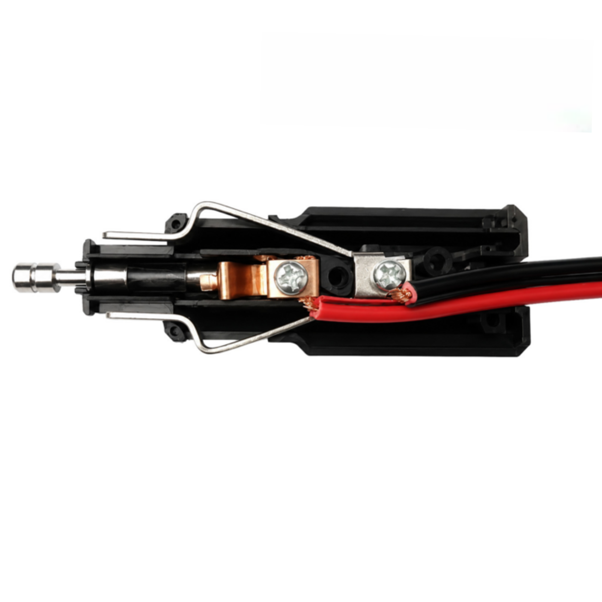 Spina accendisigari universale 12V 8A con anello rosso rimovibile, adattabile da Ø21 a Ø12 mm. Ideale per trattori, auto e veicoli compatibili.