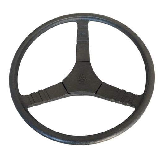 Volante per trattori Fiat e New Holland. Ricambio robusto e antiscivolo, compatibile con serie 46, 56, 66, 88, 90, 93, 94 e grandi modelli. Facile installazione