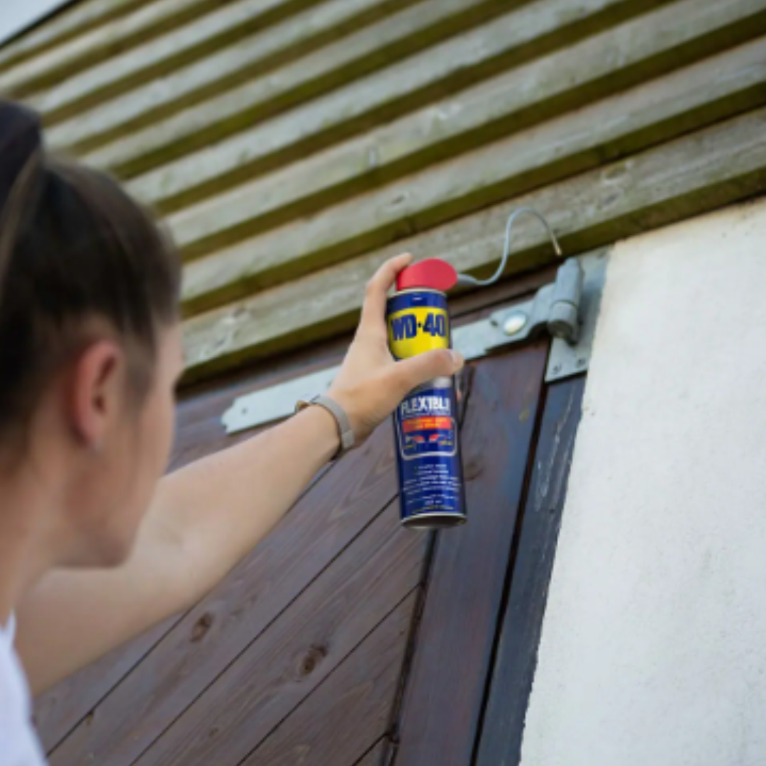 WD-40 Multifunzione disponibile in Flexible 600ml e Spray 500ml. Lubrifica, protegge e sblocca con valvola a 360°. Scegli la tua variante e acquista ora!