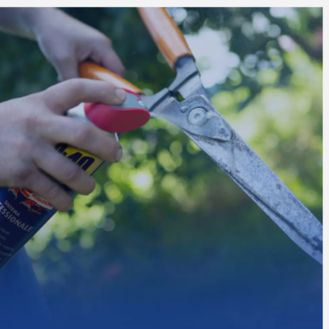 WD-40 Multifunzione disponibile in Flexible 600ml e Spray 500ml. Lubrifica, protegge e sblocca con valvola a 360°. Scegli la tua variante e acquista ora!