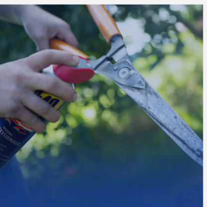 WD-40 Multifunzione disponibile in Flexible 600ml e Spray 500ml. Lubrifica, protegge e sblocca con valvola a 360°. Scegli la tua variante e acquista ora!